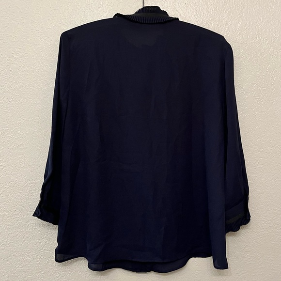 Zara Basic Navy Blouse - Picture 3 of 4